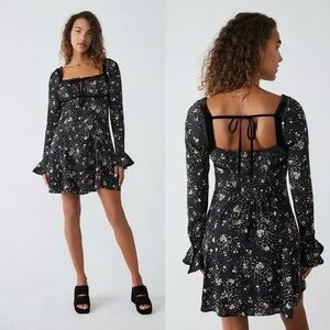 NWT Free People Tess Mini Dress WhimsyGoth Milkmaid Neck Velvet Lace Black